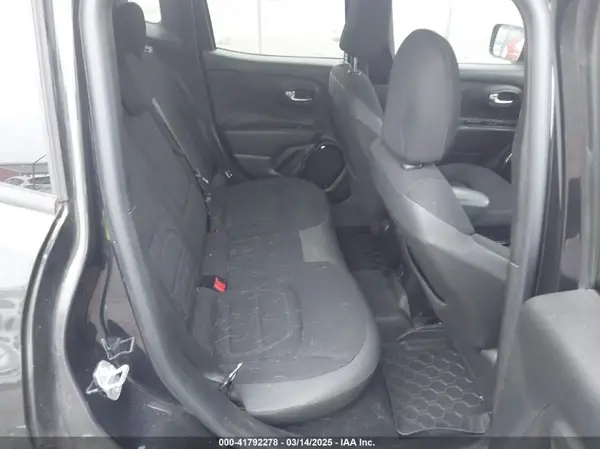 ZACCJBBTXGPD03420 2016 JEEP RENEGADE - Image 8