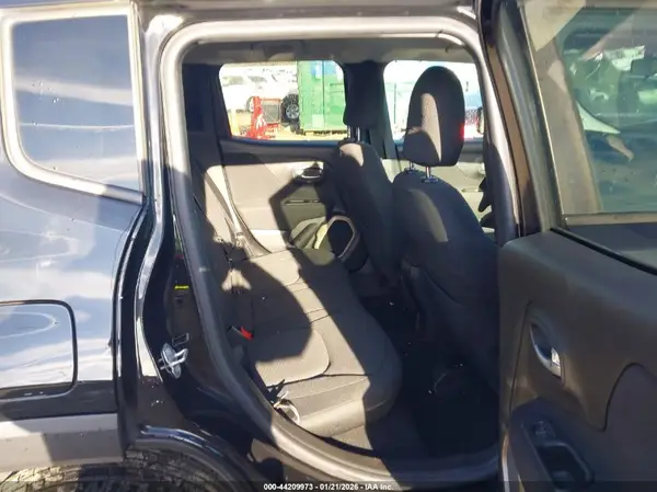 ZACCJBBTXGPD41715 2016 JEEP RENEGADE - Image 8