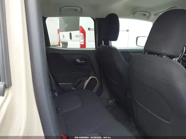 ZACCJBBTXGPE00035 2016 JEEP RENEGADE - Image 8