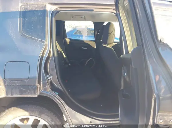 ZACCJBBTXGPE10757 2016 JEEP RENEGADE - Image 8