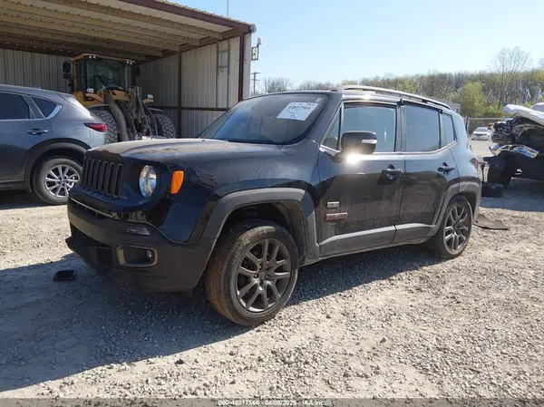 ZACCJBBTXGPE21211 2016 JEEP RENEGADE - Image 2