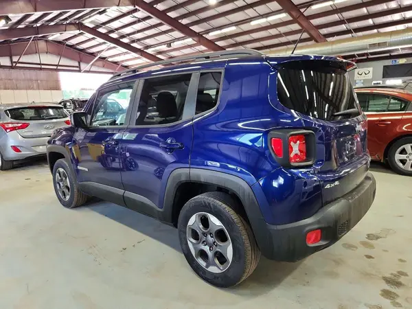 ZACCJBBW0GPD15585 2016 JEEP RENEGADE - Image 2