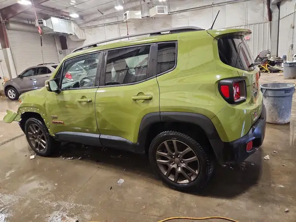 ZACCJBBW9GPD06738 2016 JEEP RENEGADE - Image 2