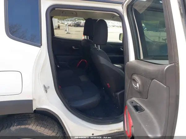 ZACCJBCB0HPE47419 2017 JEEP RENEGADE - Image 8
