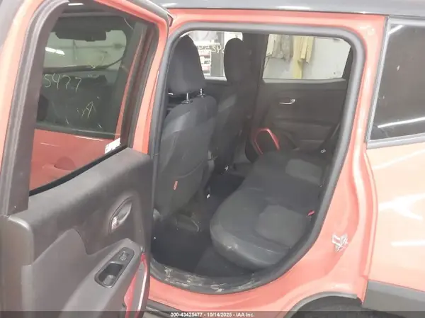 ZACCJBCB0HPE69680 2017 JEEP RENEGADE - Image 8
