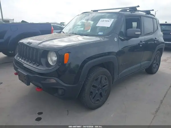 ZACCJBCB0HPE82056 2017 JEEP RENEGADE - Image 2