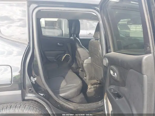ZACCJBCB0HPE82056 2017 JEEP RENEGADE - Image 8
