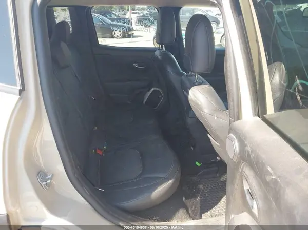 ZACCJBCB0HPE88360 2017 JEEP RENEGADE - Image 8