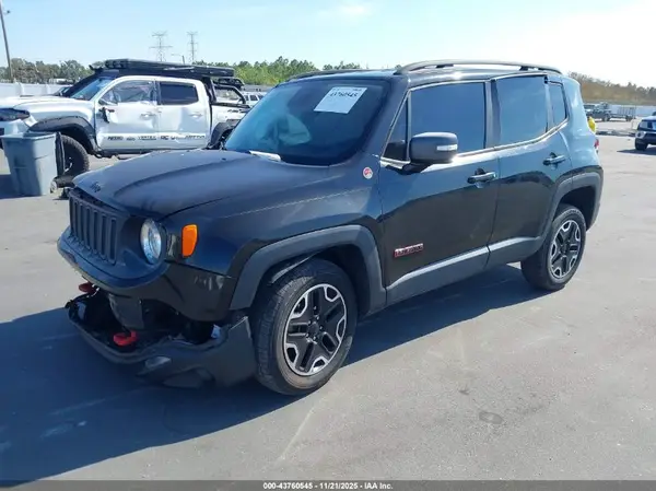 ZACCJBCB0HPE94143 2017 JEEP RENEGADE - Image 2