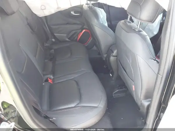 ZACCJBCB0HPE94143 2017 JEEP RENEGADE - Image 8