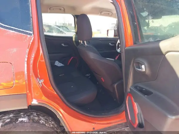 ZACCJBCB0HPF19350 2017 JEEP RENEGADE - Image 8