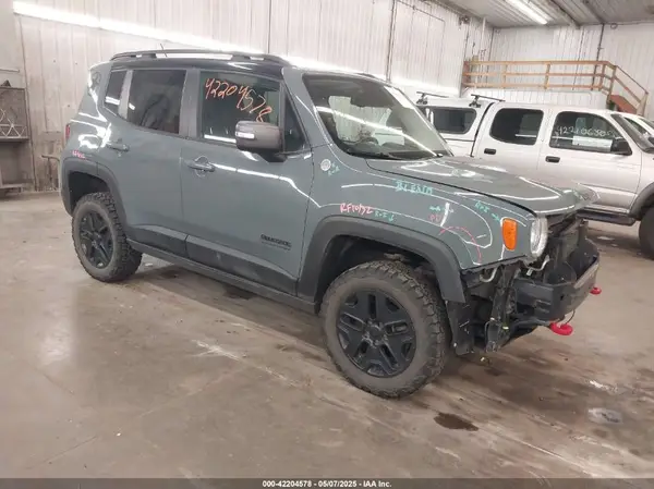 ZACCJBCB0HPF39520 2017 JEEP RENEGADE - Image 1