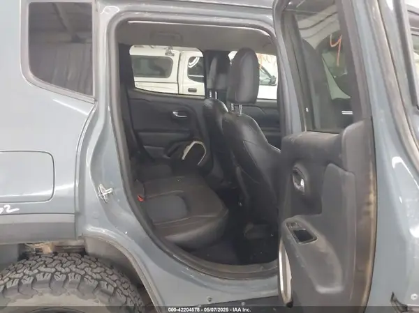 ZACCJBCB0HPF39520 2017 JEEP RENEGADE - Image 8
