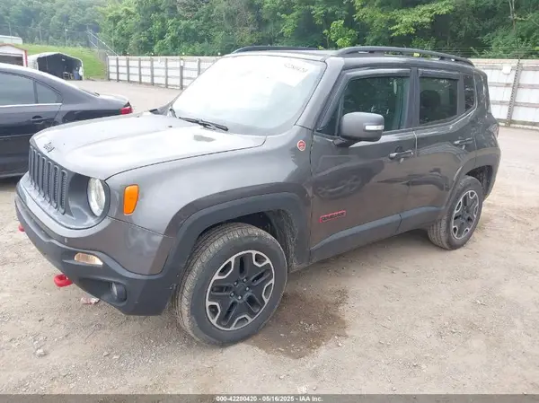 ZACCJBCB0HPF64059 2017 JEEP RENEGADE - Image 2