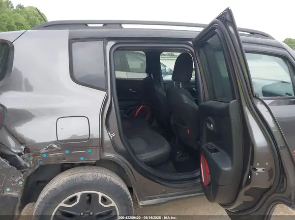 ZACCJBCB0HPF64059 2017 JEEP RENEGADE - Image 8