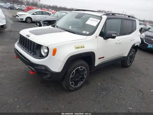 ZACCJBCB0HPG39469 2017 JEEP RENEGADE - Image 2