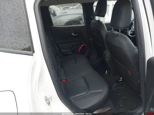 ZACCJBCB0HPG39469 2017 JEEP RENEGADE - Image 8