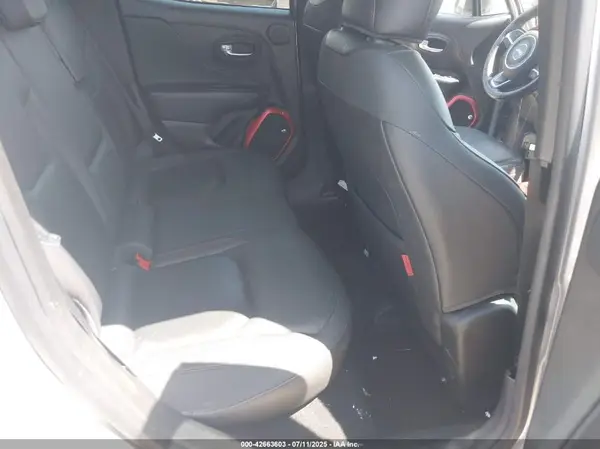 ZACCJBCB0HPG56823 2017 JEEP RENEGADE - Image 8