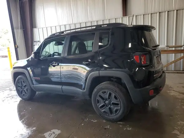ZACCJBCB0JPG77337 2018 JEEP RENEGADE - Image 2