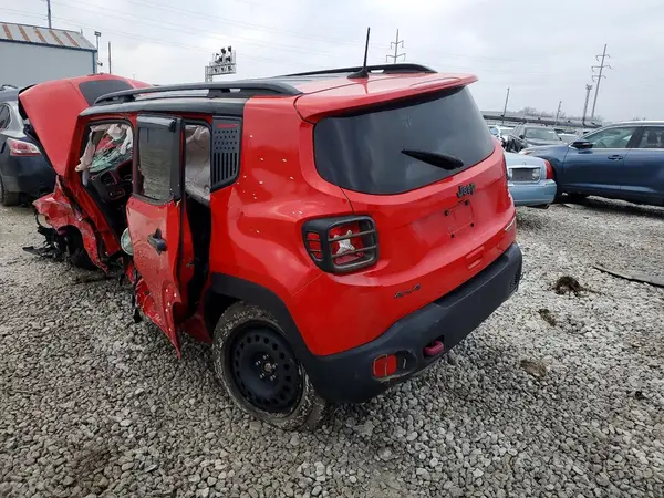 ZACCJBCB0JPG77645 2018 JEEP RENEGADE - Image 2