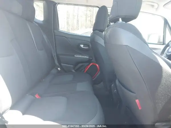 ZACCJBCB0JPG81047 2018 JEEP RENEGADE - Image 8
