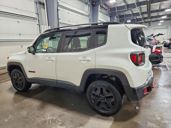 ZACCJBCB0JPG81257 2018 JEEP RENEGADE - Image 2