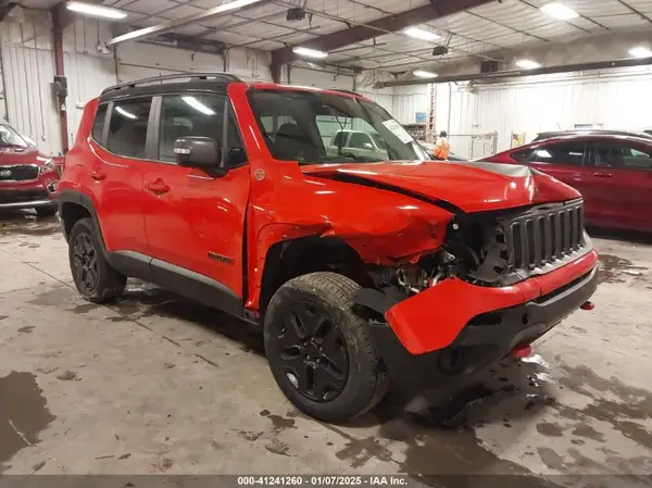ZACCJBCB0JPH02656 2018 JEEP RENEGADE - Image 1
