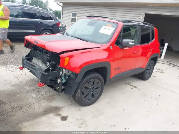 ZACCJBCB0JPH06173 2018 JEEP RENEGADE - Image 2