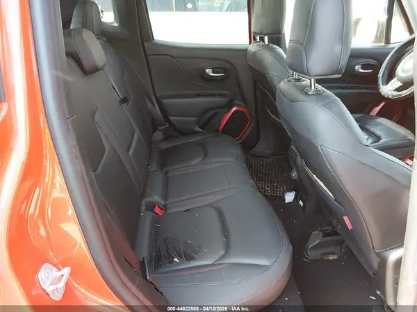 ZACCJBCB0JPH20784 2018 JEEP RENEGADE - Image 8