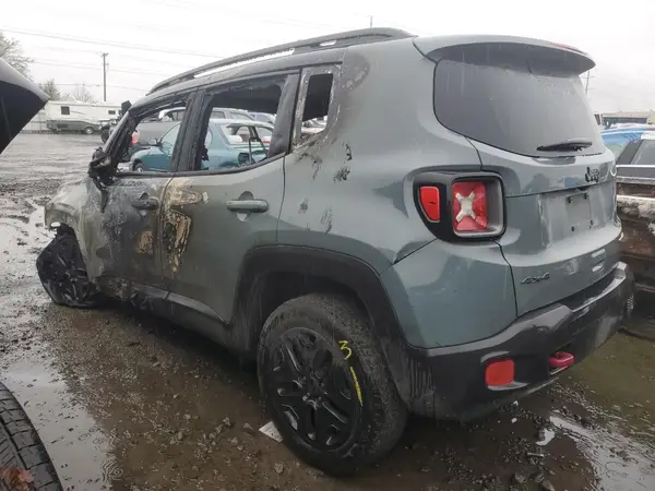 ZACCJBCB0JPH23829 2018 JEEP RENEGADE - Image 2
