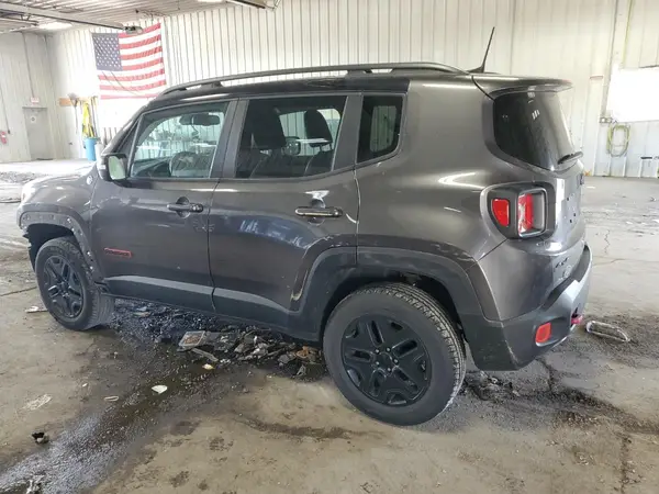 ZACCJBCB0JPH27962 2018 JEEP RENEGADE - Image 2