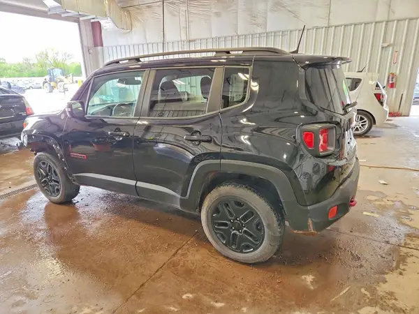 ZACCJBCB0JPH41800 2018 JEEP RENEGADE - Image 2