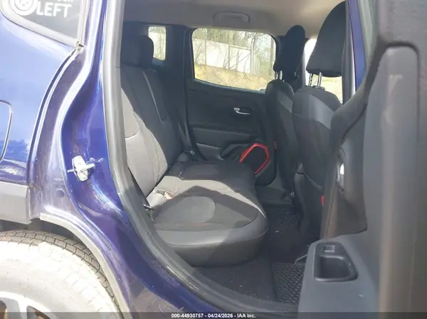 ZACCJBCB0JPH42171 2018 JEEP RENEGADE - Image 8