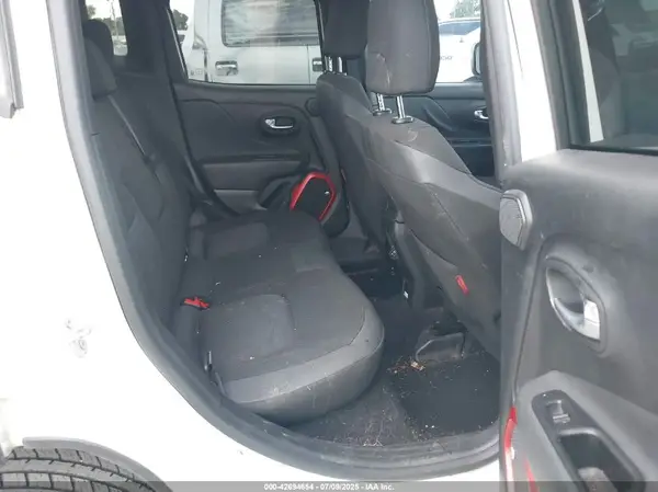 ZACCJBCB0JPH59729 2018 JEEP RENEGADE - Image 8