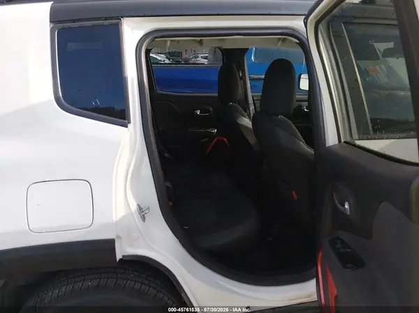ZACCJBCB0JPH64722 2018 JEEP RENEGADE - Image 8