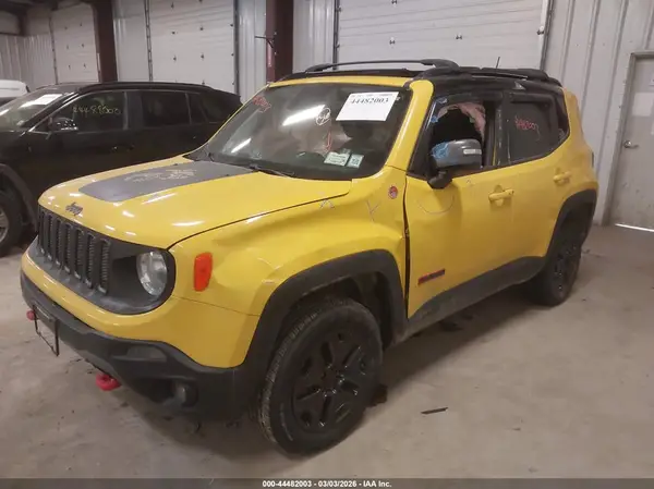 ZACCJBCB0JPH65014 2018 JEEP RENEGADE - Image 2