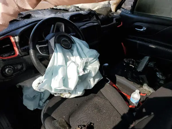 ZACCJBCB0JPH65028 2018 JEEP RENEGADE - Image 8