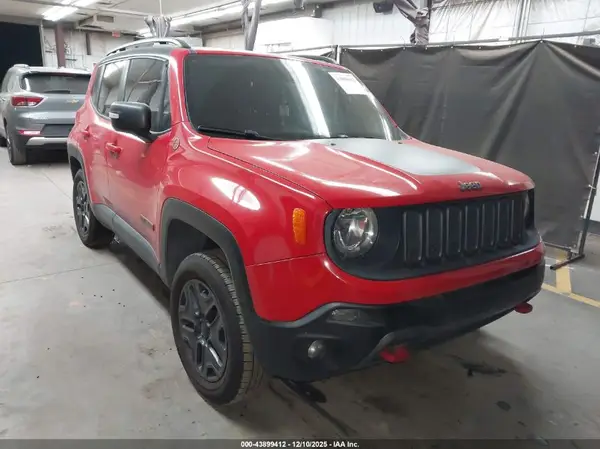 ZACCJBCB0JPH76921 2018 JEEP RENEGADE - Image 1