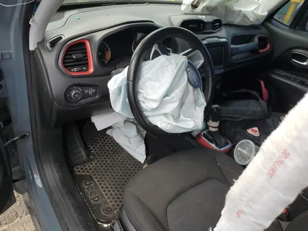 ZACCJBCB0JPH78040 2018 JEEP RENEGADE - Image 8