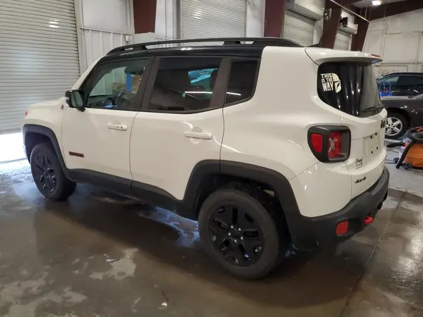 ZACCJBCB0JPH96893 2018 JEEP RENEGADE - Image 2