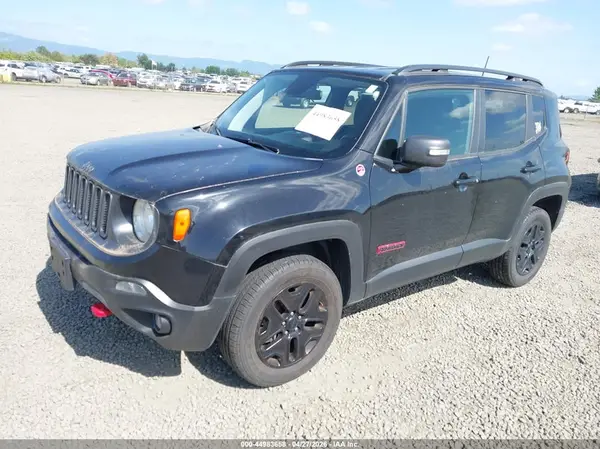 ZACCJBCB0JPH97624 2018 JEEP RENEGADE - Image 2