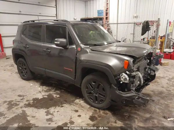 ZACCJBCB0JPJ03169 2018 JEEP RENEGADE - Image 1