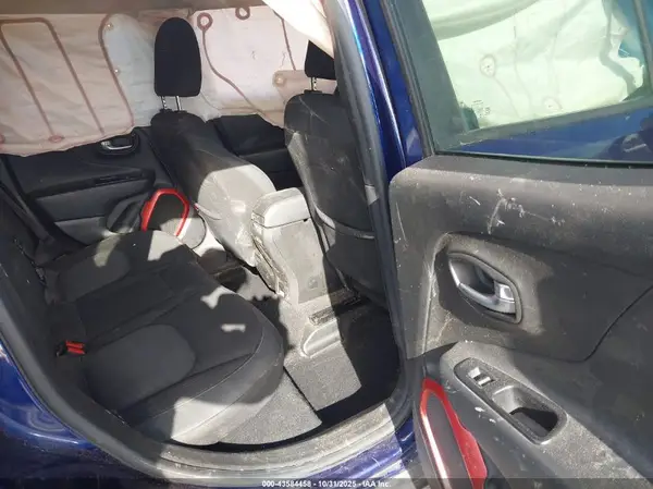 ZACCJBCB1HPE40687 2017 JEEP RENEGADE - Image 8