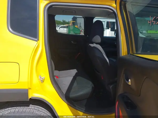 ZACCJBCB1HPE48059 2017 JEEP RENEGADE - Image 8