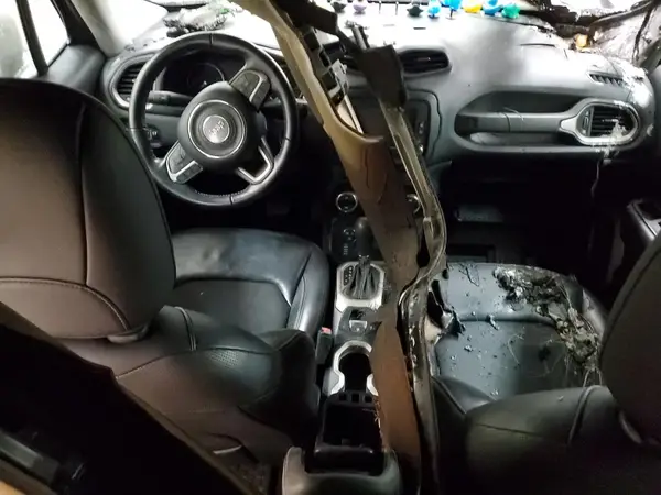 ZACCJBCB1HPE84012 2017 JEEP RENEGADE - Image 8