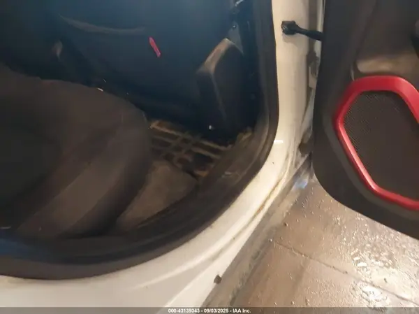 ZACCJBCB1HPE86567 2017 JEEP RENEGADE - Image 8