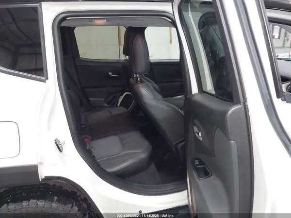 ZACCJBCB1HPE94250 2017 JEEP RENEGADE - Image 8