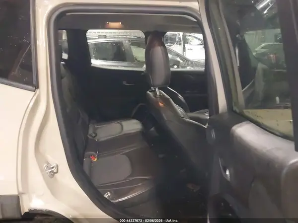 ZACCJBCB1HPE98461 2017 JEEP RENEGADE - Image 8