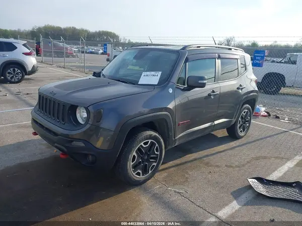 ZACCJBCB1HPF28171 2017 JEEP RENEGADE - Image 2