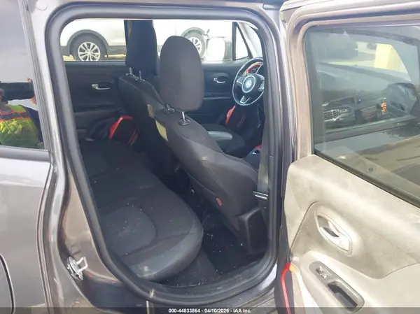 ZACCJBCB1HPF28171 2017 JEEP RENEGADE - Image 8